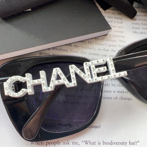 Chanel Square Crystal Logo Sunglasses Grey and Black - Picture 3 of 6